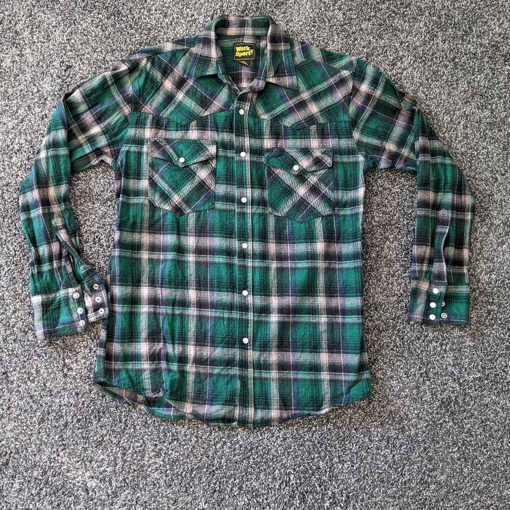 Green Plaid Flannel, like new, size medium